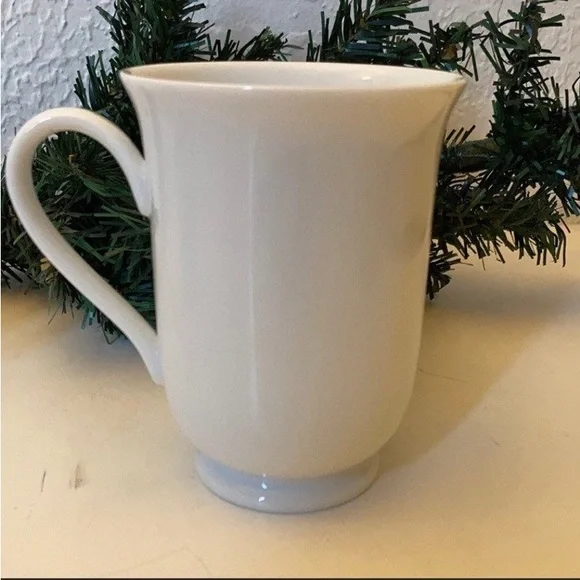 (1) SANTA BABY CHRISTMAS Holiday Coffee Mug Tea Cup Pottery Barn Sleeping Car - Picture 3 of 6